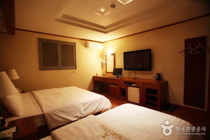 סיאול Hotel Noblesse, Yeoksam מראה חיצוני תמונה