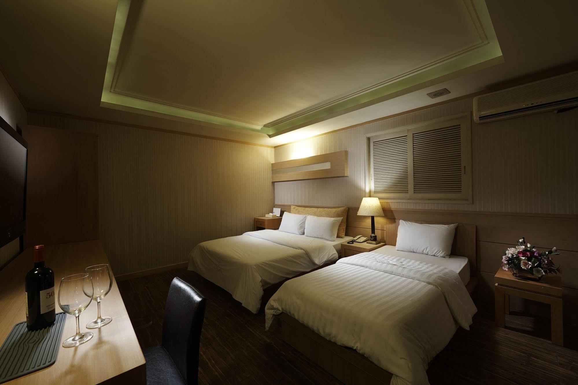 סיאול Hotel Noblesse, Yeoksam מראה חיצוני תמונה
