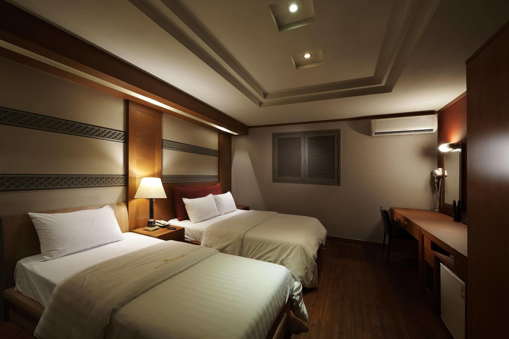 סיאול Hotel Noblesse, Yeoksam מראה חיצוני תמונה