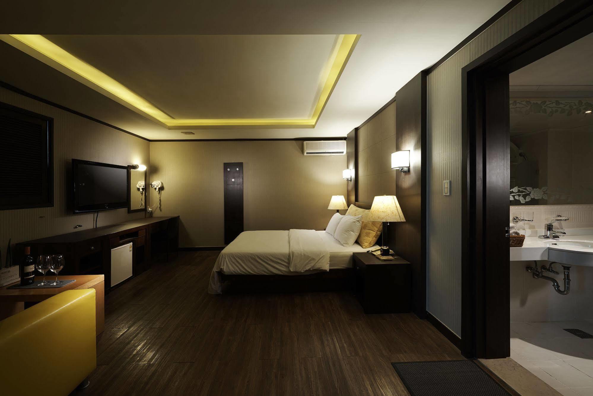 סיאול Hotel Noblesse, Yeoksam מראה חיצוני תמונה